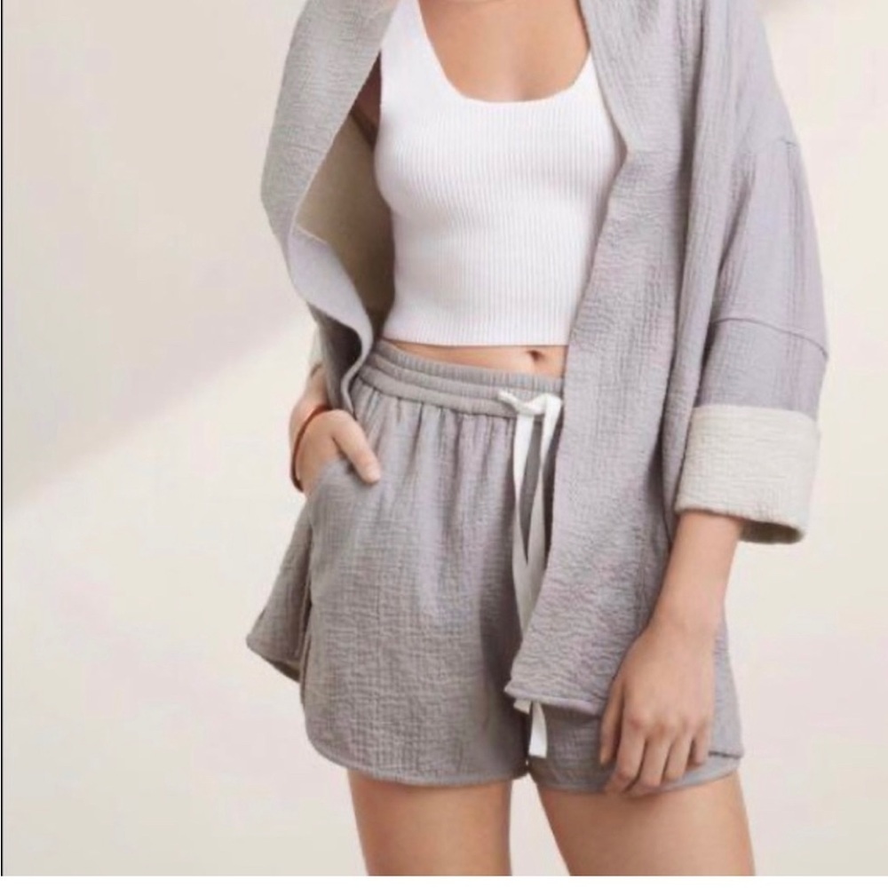 Aritzia Wilfred Summer Cotton Shorts - Picture 2 of 7